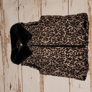 Girl's Cheetah Puffer Zipper vest w/Faux fur collar - EUC
